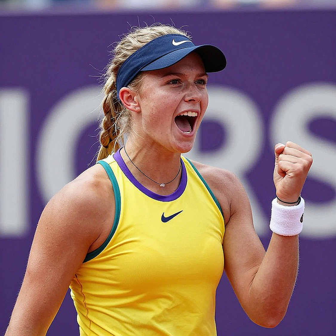Sixty-Four Minutes, Thirteen Games: Siniakova's Sixth Singles Title and the Doubles Ledger Behind It Sixty-Four Minutes, Thirteen Games: Siniakova's Sixth Singles Title and the Doubles Ledger Behind It