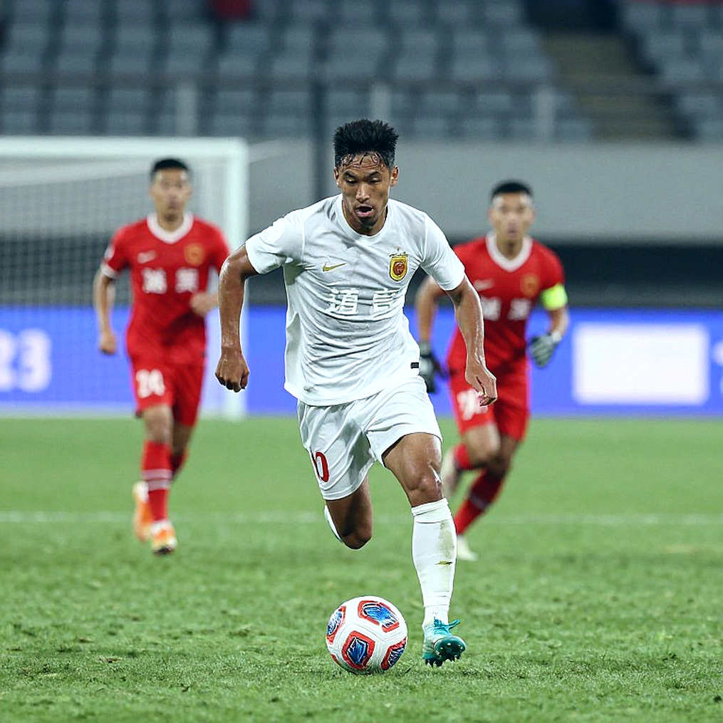 Six Saves and One Sentence: The Second File Behind Zion Suzuki's 'Midfielder' Match Six Saves and One Sentence: The Second File Behind Zion Suzuki's 'Midfielder' Match